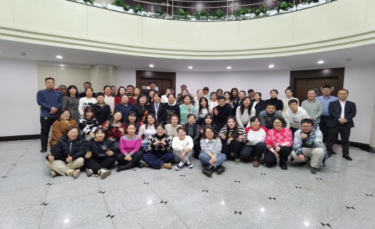 2024年1月13日，药业公司进行2023年度总结赞美暨“平行腾飞”主题年会_副本.jpg